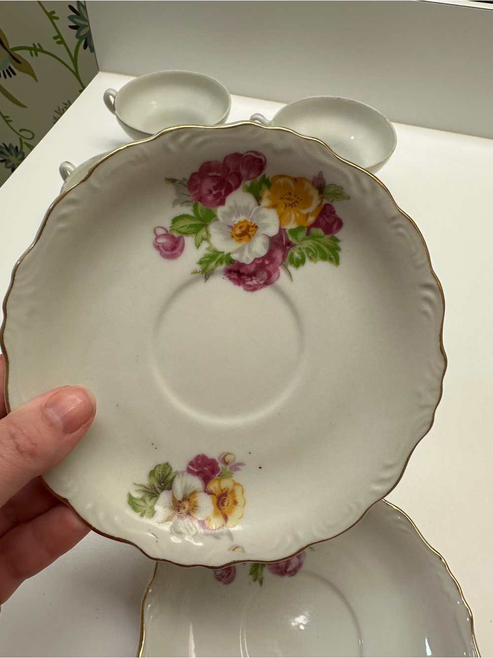 Vintage Floral Teacup with Gold Trim - Pink & Green Bouquet (5 cups, 4 saucers) - Picture 3 of 5